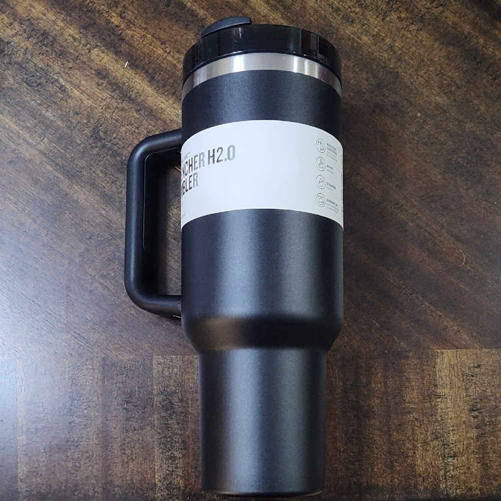 Stanley Black FlowState Tumbler with Handle - Picture 2 of 5